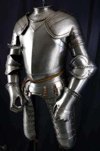 Traje de caballero armadura gótica medieval listo para la batalla armadura de acero traje con casco - Imagen 2 de 3
