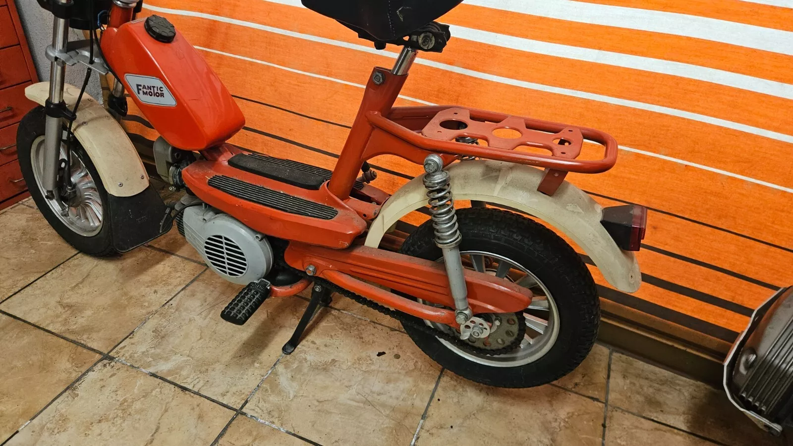 Foto 14 di 19