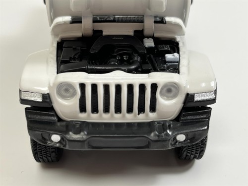 Jeep Gladiador Blanco LHD 1 :3 2 Escala Luz Y Sonido Tayumo 32130002 - Imagen 10 de 12