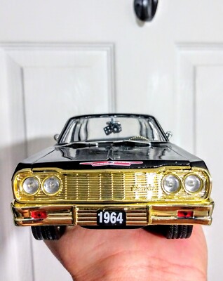 jadatoys64インパラステーションワゴン　ローライダー Jada Toy Lowrider Gold Version 1:24 Scale 1964 Chevy Impala