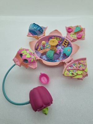 Polly Pocket Fountain Fantasy Seerose Figur