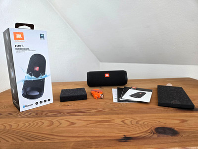 JBL Flip 4 Bluetooth Tragbarer Lautsprecher - Schwarz | Top mit OVP & Zubehör