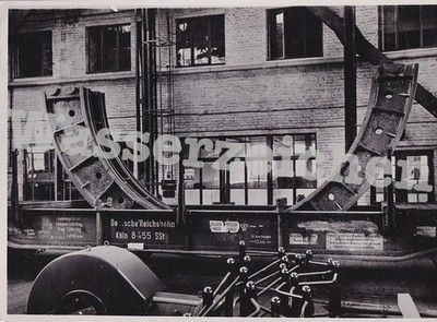 Foto Güterwaggon / Transportwagen DR Köln 8455 SSt beladen (4912)