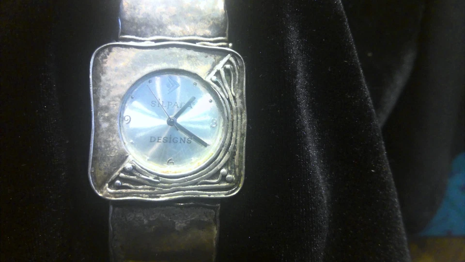 Reloj Silpada Plata de Ley 925 Martillado Eslabón Cuadrado 54g Peso Total: Batería Nueva Foto 4 de 4