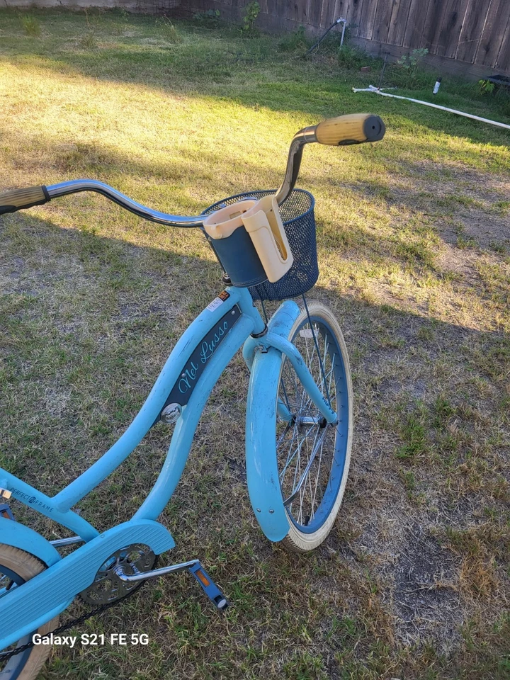 Huffy NASSAU 26" Women's Cruiser Bike - Light Blue, local Pickup Only - Image 2 of 4