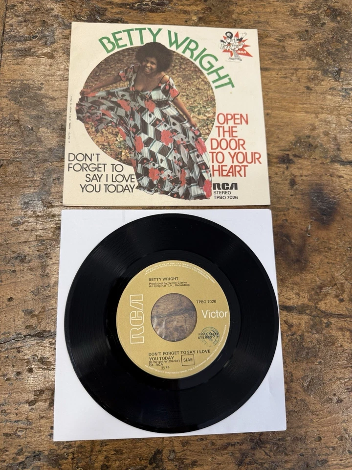 7” 45 giri BETTY WRIGHT OPEN THE DOOR Italy 1976 Funk Soul Pop Rock Disco Italy - Image 4 of 4