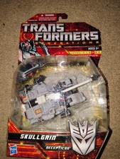 NEW Hasbro Transformers Generations Deluxe Decepticon - Skullgrin SEALED