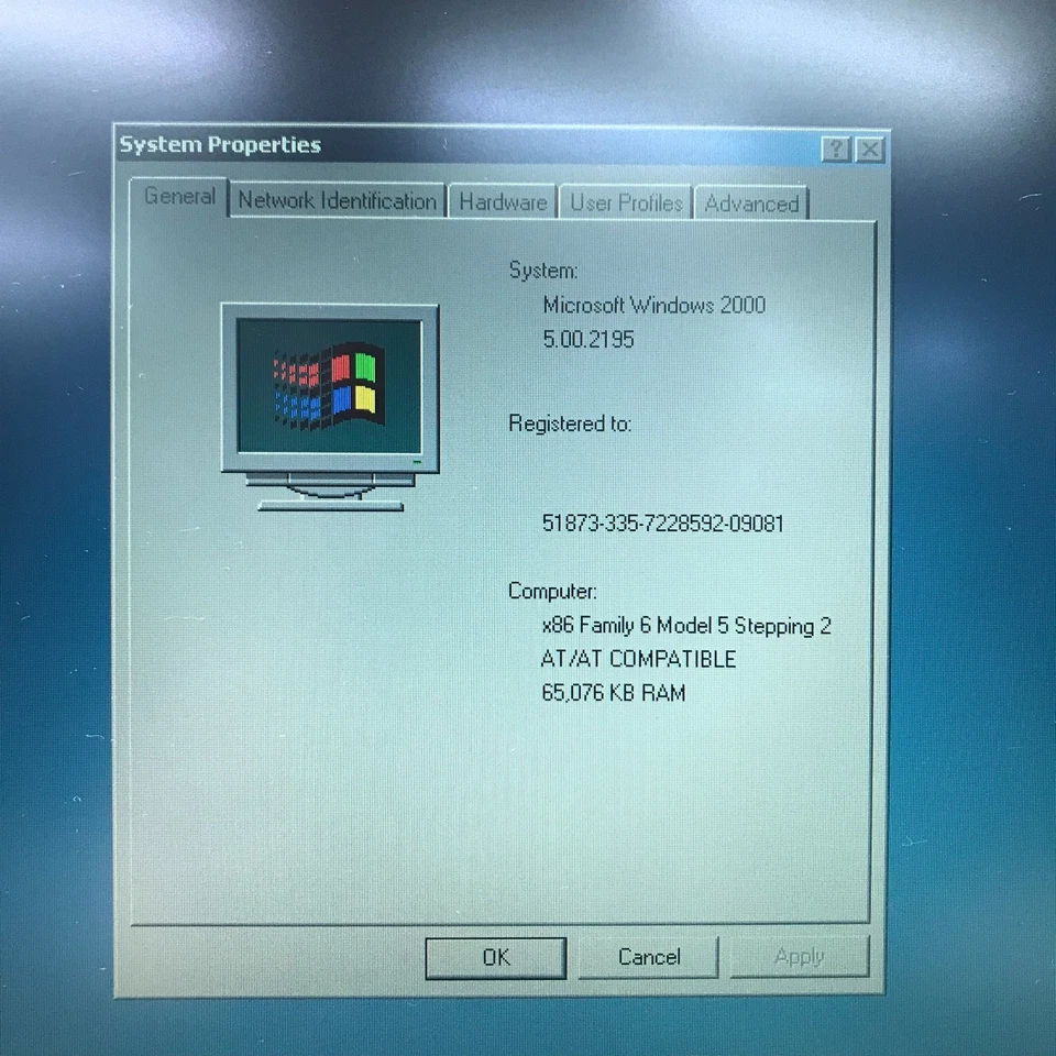 Portátil retro para juegos Compaq Presario 1810 Pentium II 300 MHz 64 MB de RAM Windows 2000 Foto 3 de 4