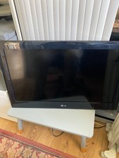 LG 22? HD LCD TV Flatscreen 22LE3300 inc inc Removable Bracket + Remote Control