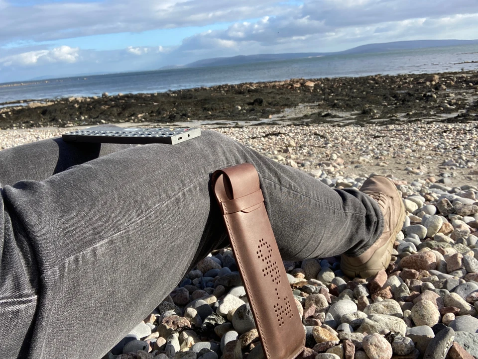 Teenage Engineering OP–Z Handmade Leather Case - Bild 3 von 4