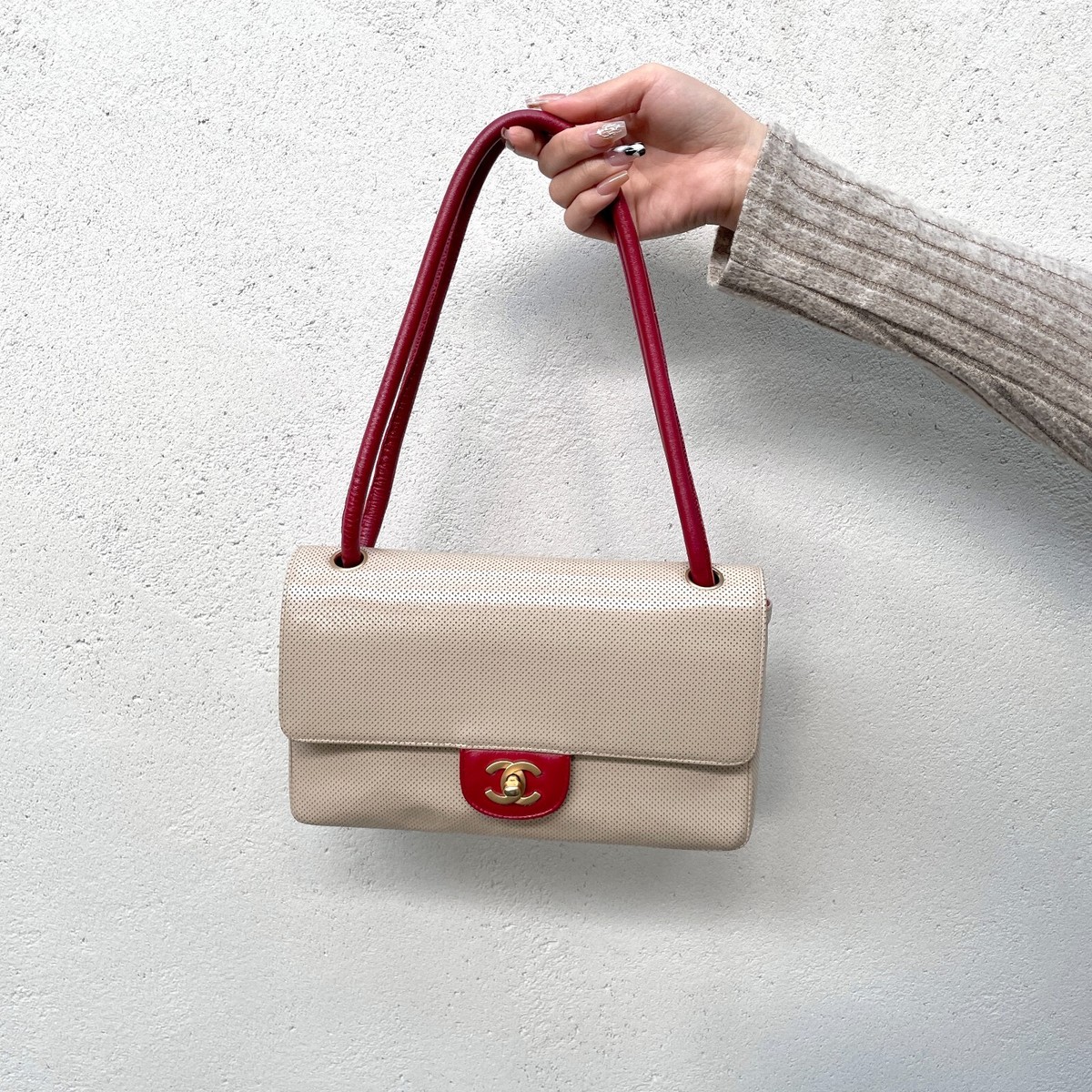 Auth CHANEL CC LOGO Turn Lock Punching Leather Shoulder Bag