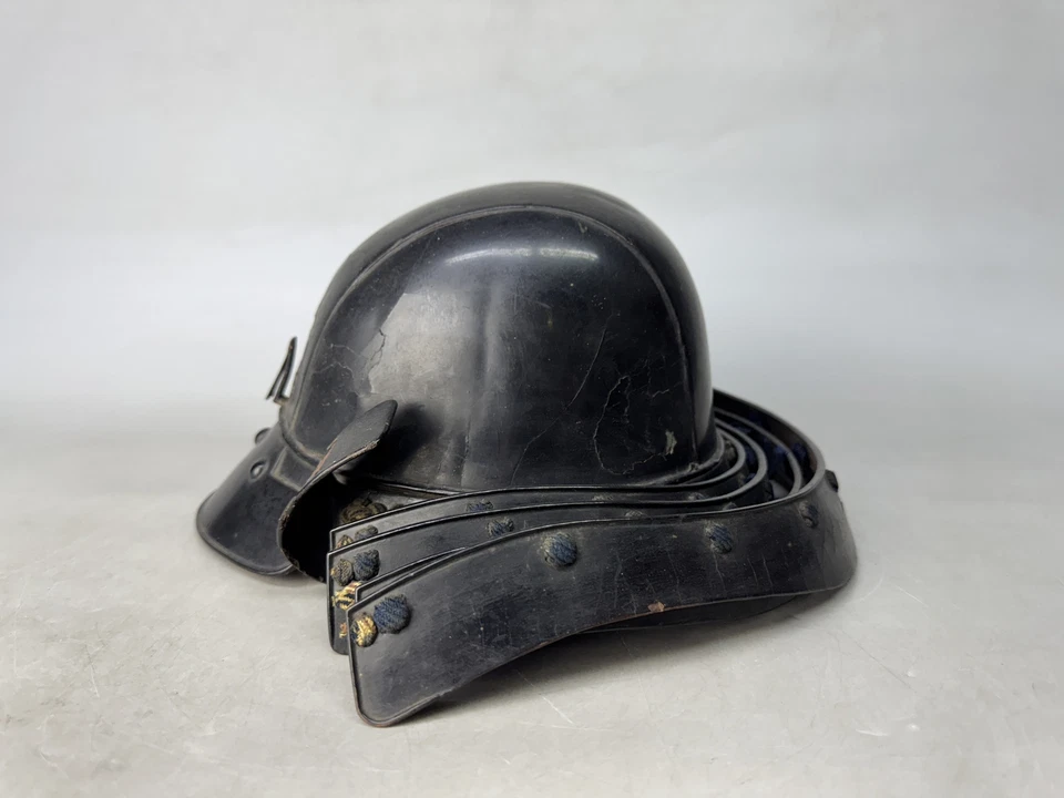 Y8961 KABUTO Hierro Zunari Casco Negro Laca Armadura Japón Antiguo Bugu Yoroi Foto 4 de 4
