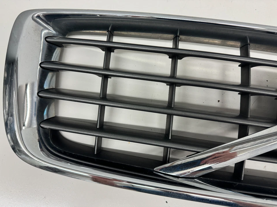Conjunto de parrilla superior delantera Volvo S80 07-13 30756991 Foto 3 de 4