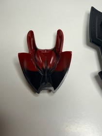 LEGO Castle: knight kingdom 8795 Lord Vladek  visor and shield only