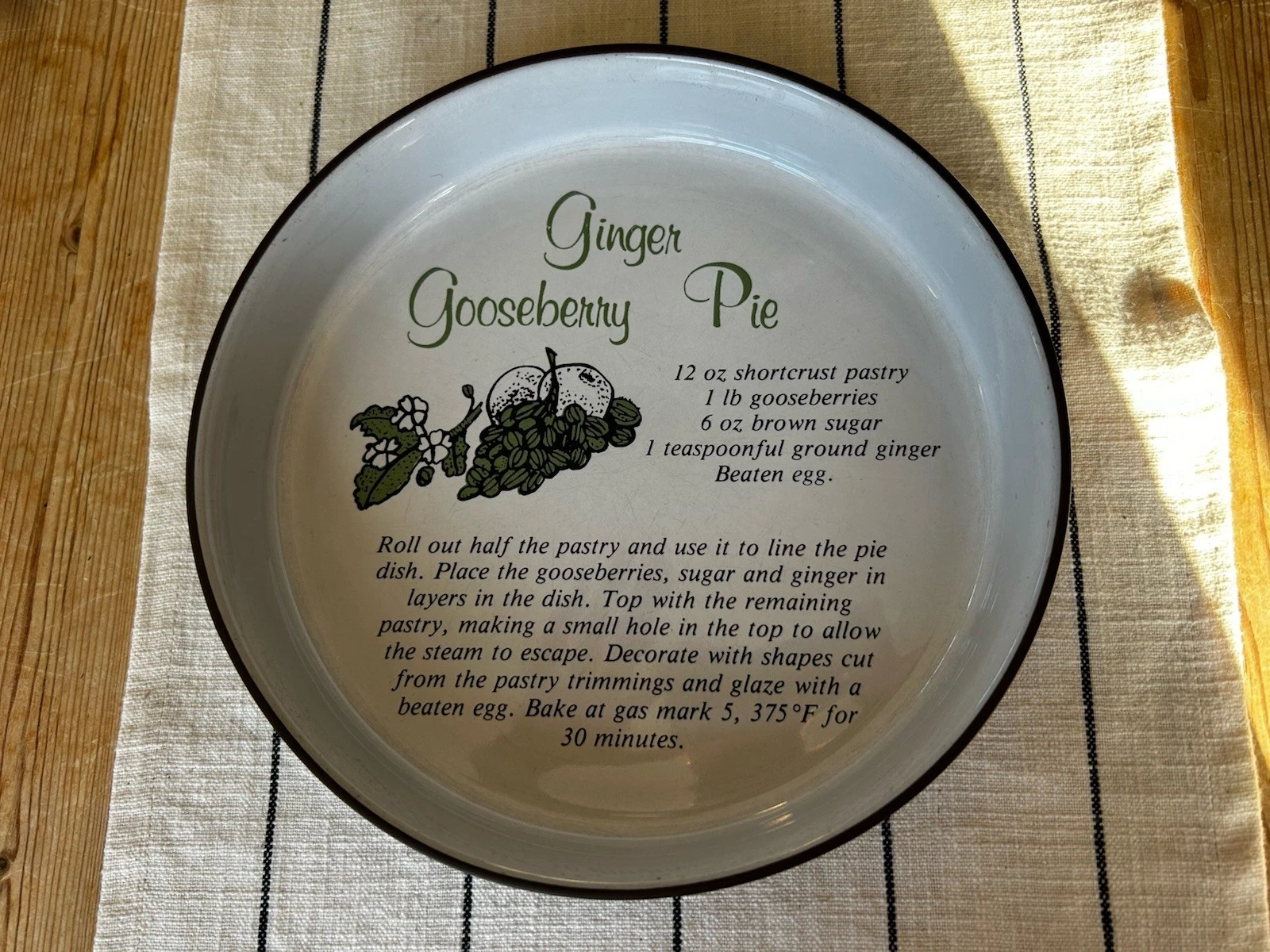 Vintage Hornsea Pottery Gooseberry Pie Flan Dish. VG Used Condition 1970s