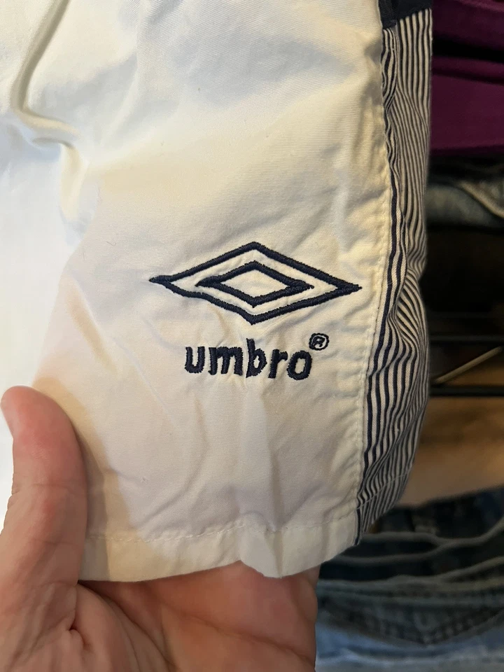 Pantalones Cortos de Fútbol Umbro Vintage Años 90 Blanco Algodón Nailon Hechos en EE. UU. - Para Hombre’s X-Grande Foto 2 de 4