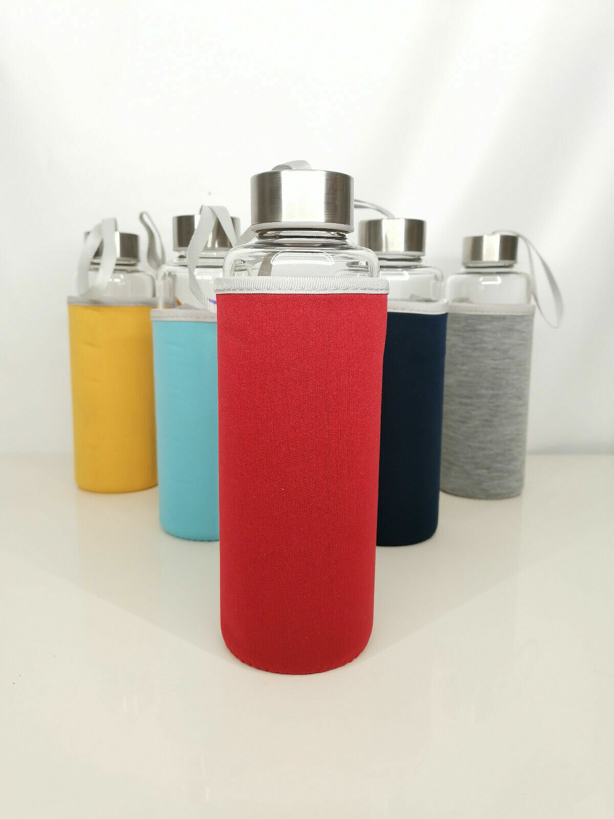 Glasflasche mit Schutzhülle - verschiedene Farben - Borosilikatglas - hot&cold