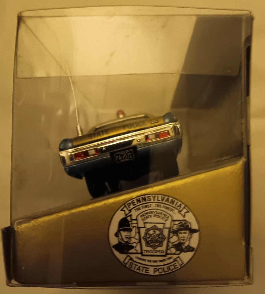 White Rose Collectibles PA State Police 4th Edition 1972 Plymouth Fury NotSealed - Image 4 of 4