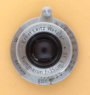 Ernst Leitz Wetzlar Camera includes items listed in Description in