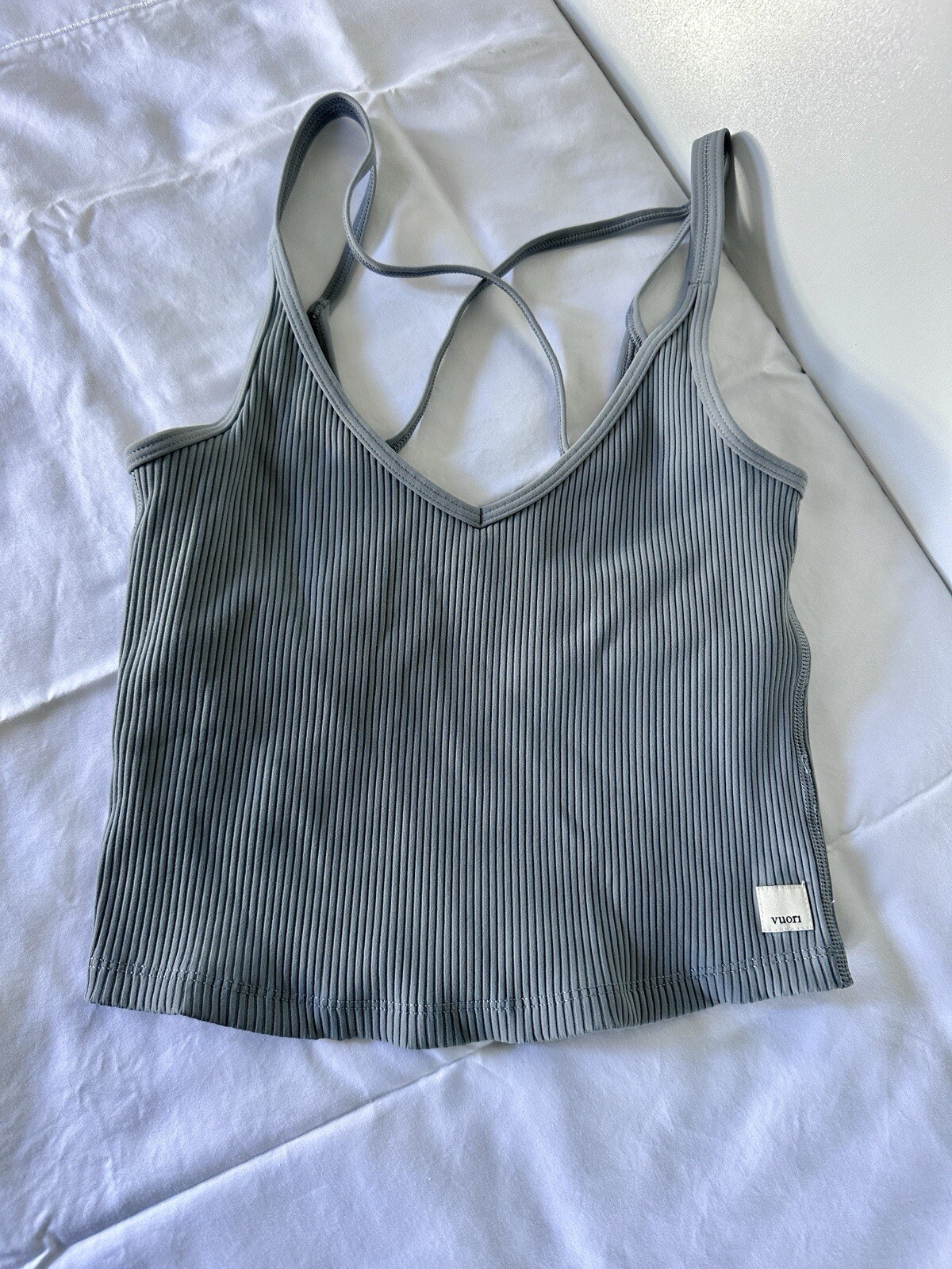 Vuori Womens Rib Crop Tank Light Cloud XS No Tags Brand New  -image
