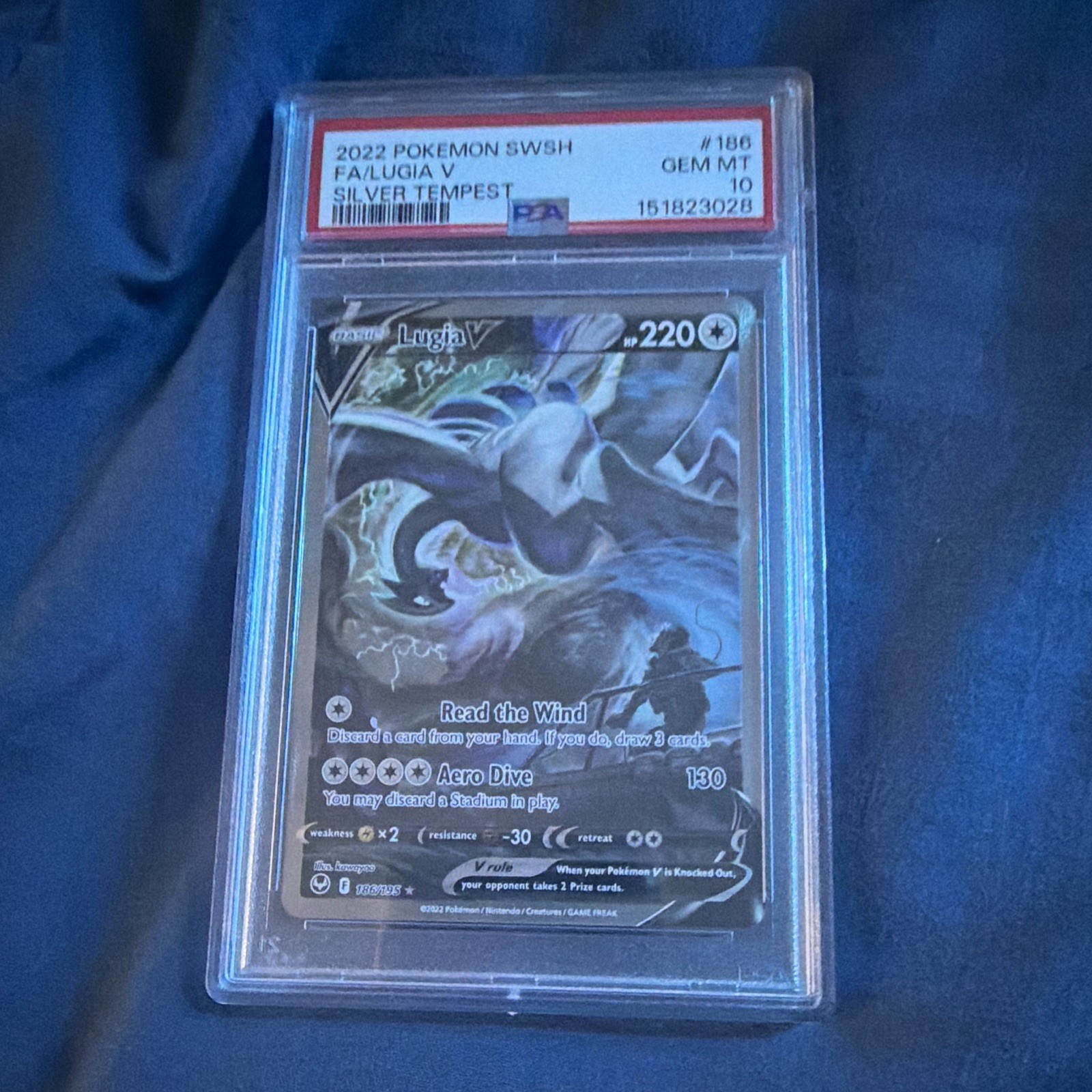 Pokemon TCG 2022 Lugia V 186/195 Silver Tempest Alt Full Art Holo PSA 10