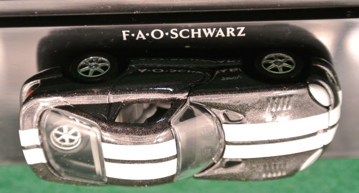Hot Wheels FAO Schwarz Exclusive Dodge Viper GTS! Rare Black w