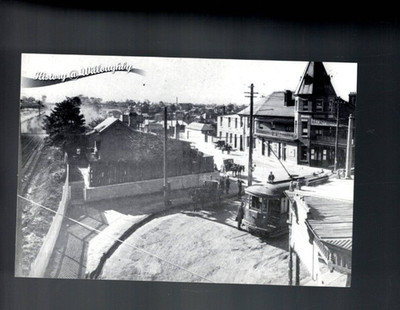 POSTCARD , B/W , unused ,CHATSWOOD RAILWAY STATION TRAM