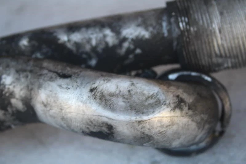 BMW 135i E87 E88 2008 2009 2010 turbo tubo de alimentación tubo de refuerzo Foto 4 de 4