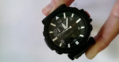 Casio Pro Trek PRG-650YBE NIGHT SAFARI Solar 52mm Dig/An Watch. READ THE LISING