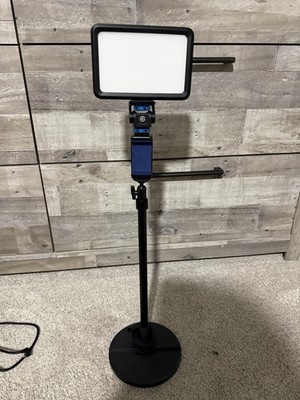 Elgato Key Light Mini with Stand Changer and Phone Mount for Streaming Tested