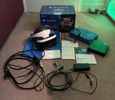 Sony CUH-ZVR1 PlayStation VR Headset for PlayStation 4  With  Camera & Manuals