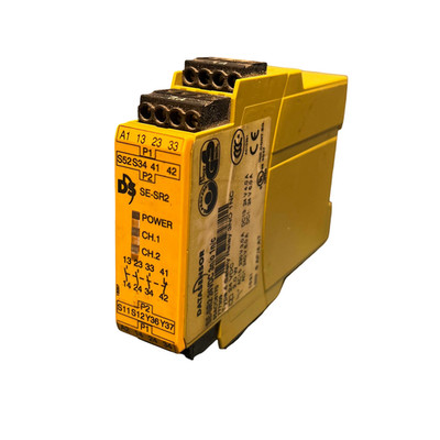 Datasensor 777309 / SE-SR2 / SE-SR2 24 VDC 3n/o 1n/c SAFETY RELAY - Used