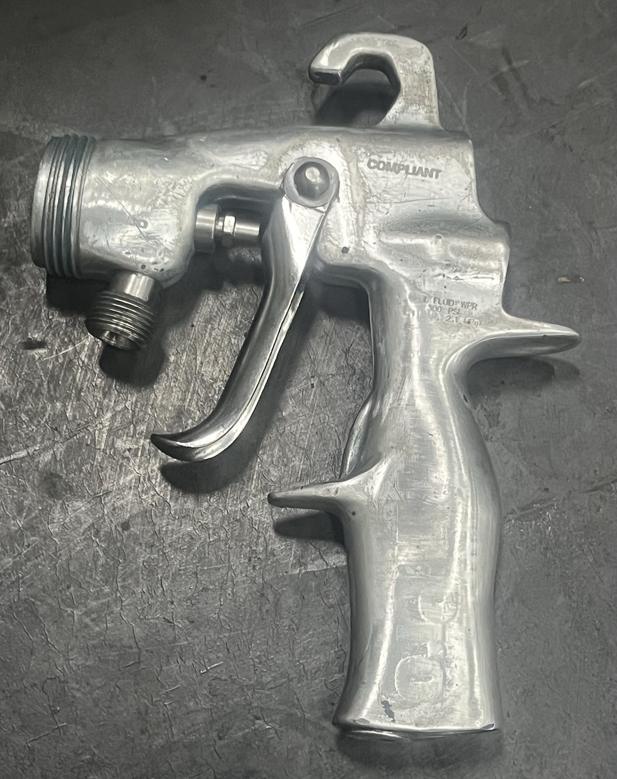 3 Graco AirPro Pressure Fed Conventional Spray Guns