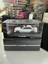 MERCEDES BENZ S600 W140 WITH EXTRA WHEELS 1/64 DIECAST BY FINE WORKS FW