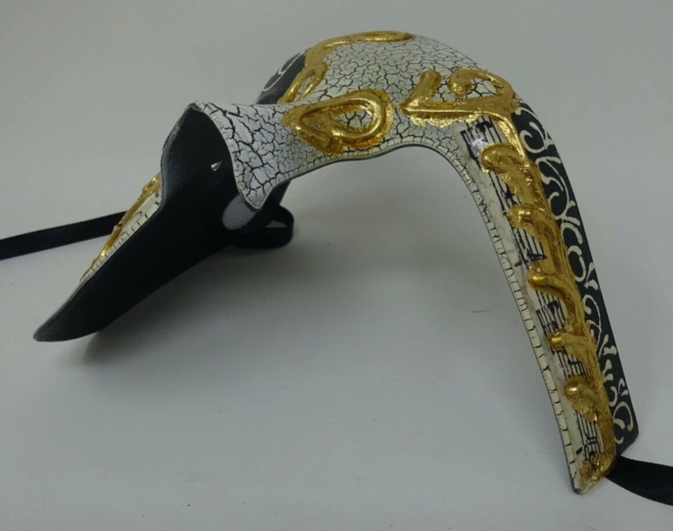 QUALITY RED BLACK & GOLD HALF FACE PHANTOM  OPERA MUSICAL NOTES MASQUERADE MASK - Image 2 of 4