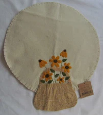 Round Yellow Daisy Floral & Basket doily candle mat primitive style RR-3219 NEW