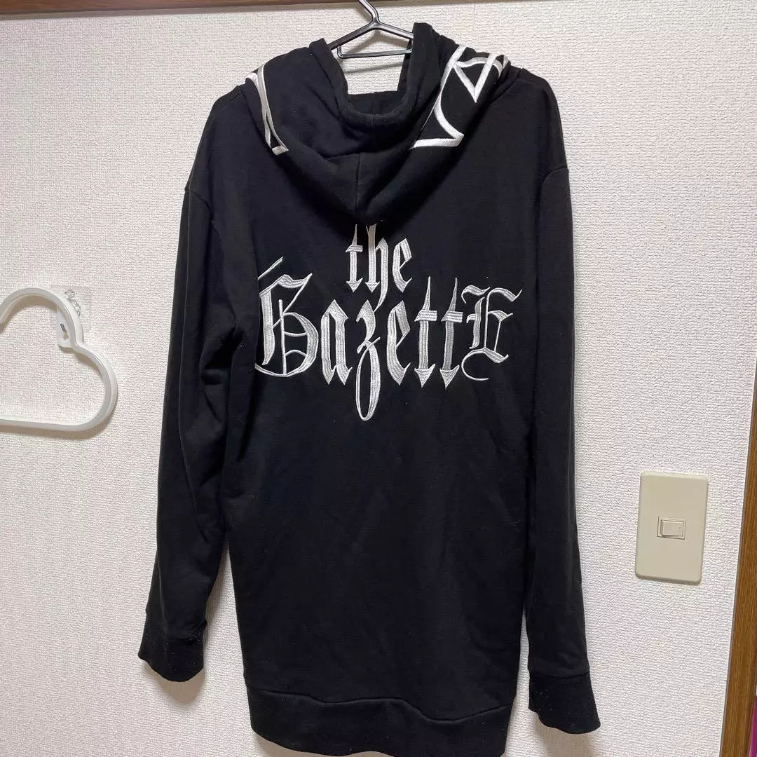 the GazettE 13th Anniversary Logo Embroidered Hoodie Black | eBay