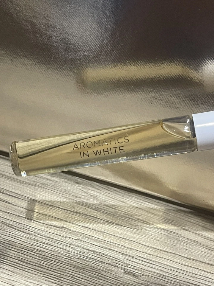 Aromatics In White By Clinique Para Mujer-Eau De Parfum Rollerball-.34oz/10ml-Nuevo Foto 2 de 4