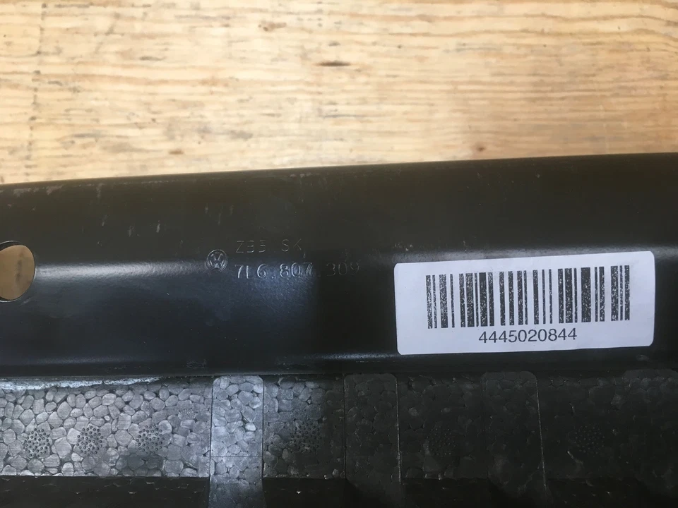 Volkswagen Touareg 2005 7L parachoques trasero inferior barra de refuerzo OEM+ Foto 4 de 4