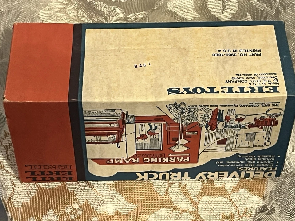 Camión de reparto ERTL True Value vintage de acero prensado de juguete #3982 en caja original Foto 4 de 4