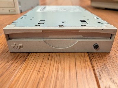 Apple Iomega Internal Zip 100 Drive Z100ATAPI Untested