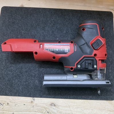 Milwaukee M18 FBJS FUEL Akku-Stichsäge bürstenlos 18 V mit Akku 3,0 AH