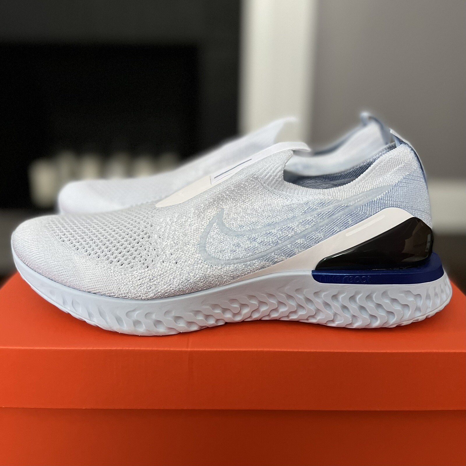 Size 11 - Nike Epic Phantom React 