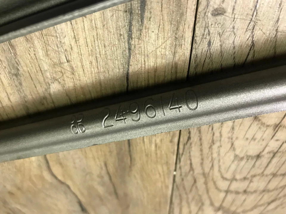 65 66 PLYMOUTH BARRACUDA VALIANT A 1964 CARROCERÍA LIMPIAPARABRISAS ACOPLAMIENTO OE C-G Foto 3 de 4