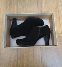 Clark Chorus Jingle ankle boots size 4