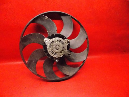 Opel Corsa D 1,3 CDTi Lüfter Kühlerlüfter 55702236 Gebläse