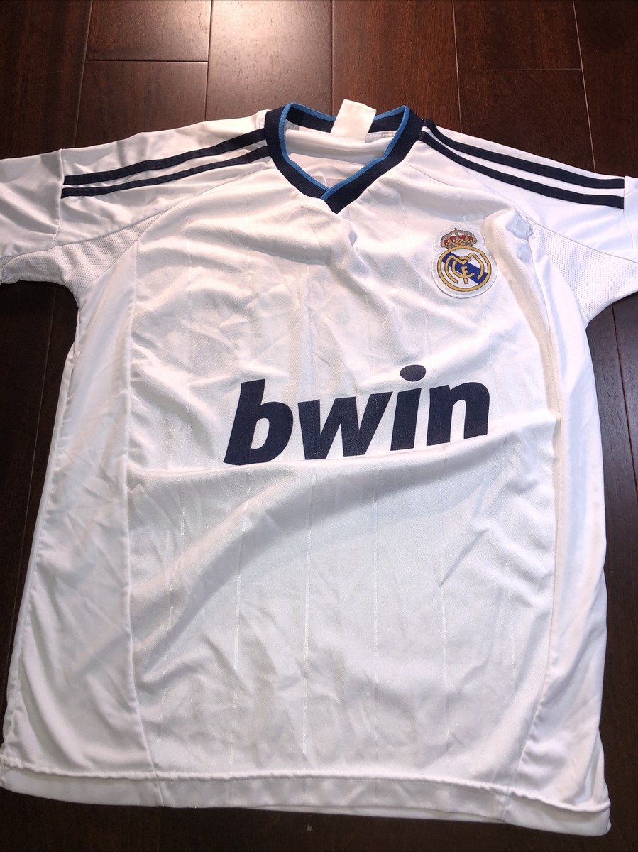 real madrid jersey bwin ozil 10 Youth Large 14/16 Please Check
