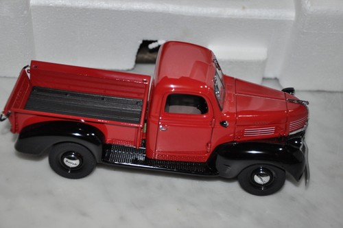 Danbury Mint - 1941 Dodge Pickup - Original Box - Picture 11 of 24