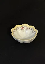 Nippon Hand Painted Porcelain Scallop Edge Open Salt Cellar Dish Japan 1891-1921