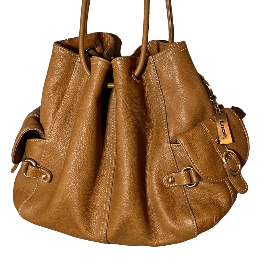 Luce Camel Cinch Style Leather Shoulder Bag - Imagem 2 de 4
